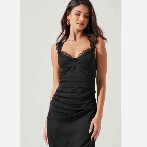 ASTR the Label Alva lace trim corset style black midi dress. Size XS. - Picture 2 of 8